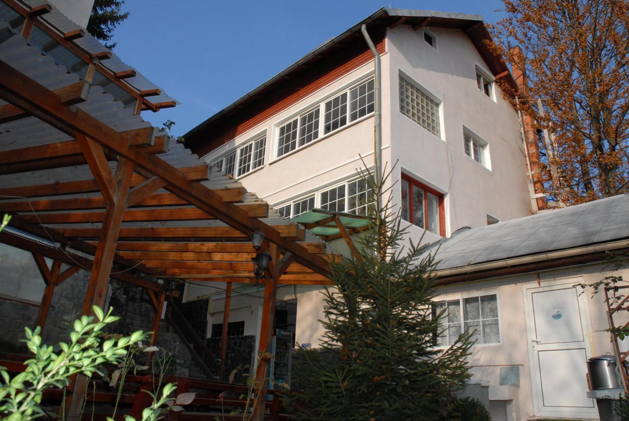 Cazare Casa Cristina Hotel Buşteni Exterior foto